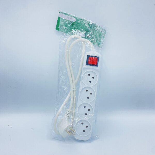 רבעיית שקעים עם כפתור הפעלה וכבל