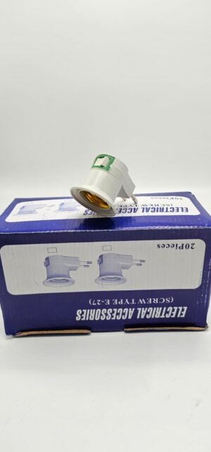 תקע בית מנורה עם כפתור הפעלה